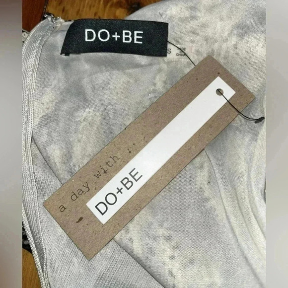 DO+BE plunge, ruffled skirt, snake print, waist tie, back zip, lined, mini dress - Picture 7 of 12